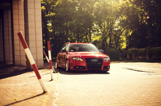 Audi A4 con Japan Racing Jr10