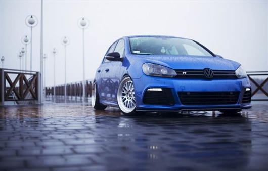 Llantas réplica BBS Japan Racing JR10 en Volksvagen Golf VI