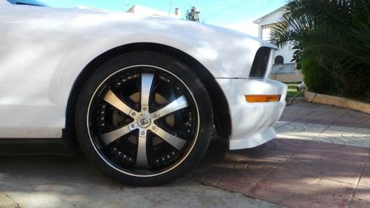 Llantas para Ford Mustang Lexani LX-704
