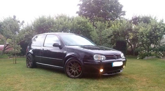 llantas Concavas Japan Racing JR11 en VW Golf